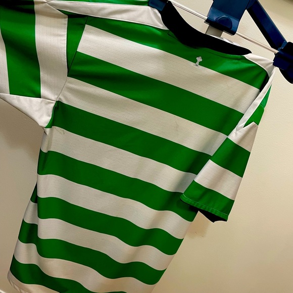 Celtic FC football / soccer Scottish premier league jersey. - Picture 2 of 2